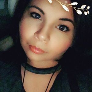 Meet your Posher, Ana